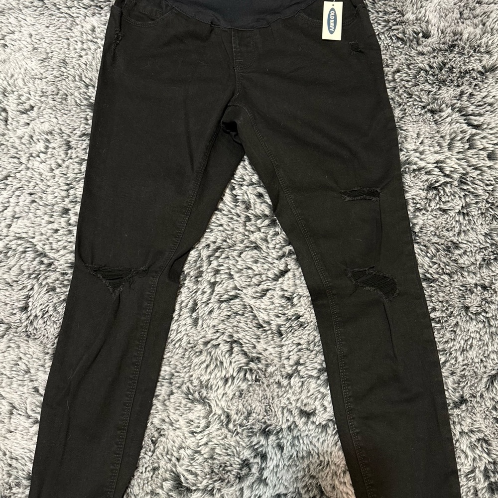 Classic Black Women's Maternity Skinny Jeans